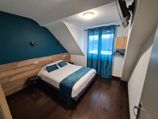 Local Commercial
         11 pièces
        - 202 m² Exclusivité 325 000 € *