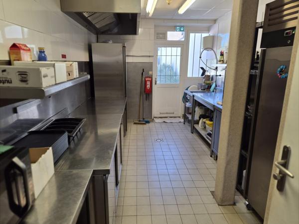 Local Commercial
         11 pièces
        - 202 m² Exclusivité 325 000 € *