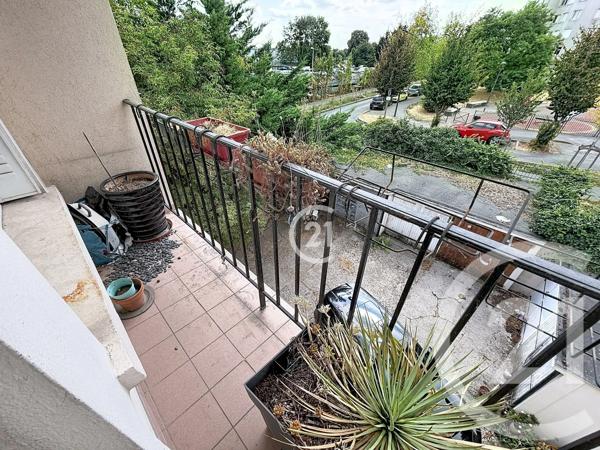 Appartement F3 à vendre  3 pièces - 66,95 m 2   MONTREUIL  - 93