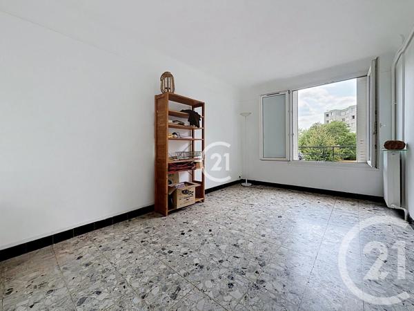 Appartement F3 à vendre  3 pièces - 66,95 m 2   MONTREUIL  - 93