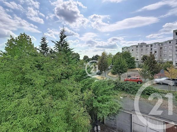 Appartement F3 à vendre  3 pièces - 66,95 m 2   MONTREUIL  - 93