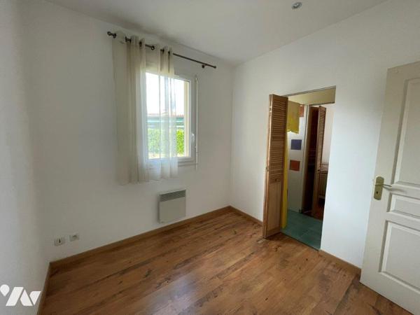 VILLECOMTAL/ARROS (32) Belle villa plain-pied de 2006 sur 615m².