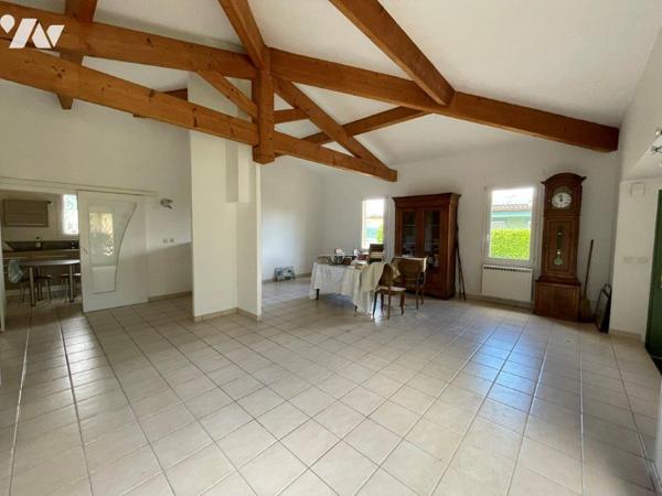 VILLECOMTAL/ARROS (32) Belle villa plain-pied de 2006 sur 615m².