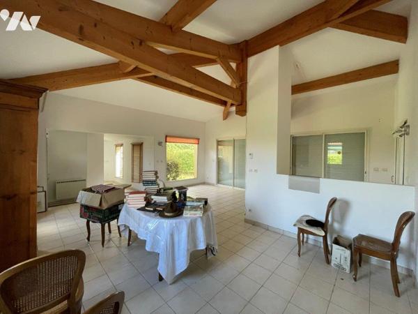 VILLECOMTAL/ARROS (32) Belle villa plain-pied de 2006 sur 615m².