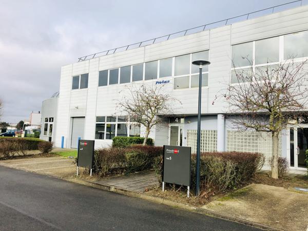 Bureaux à louer plateau traversant lumineux à Mitry-Mory proche Roissy CDG