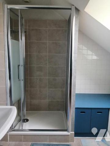 VIAGER, BAUD CENTRE VILLE, MAISON MITOYENNE AVEC GARAGE ET JARDINET / REF 31RLC