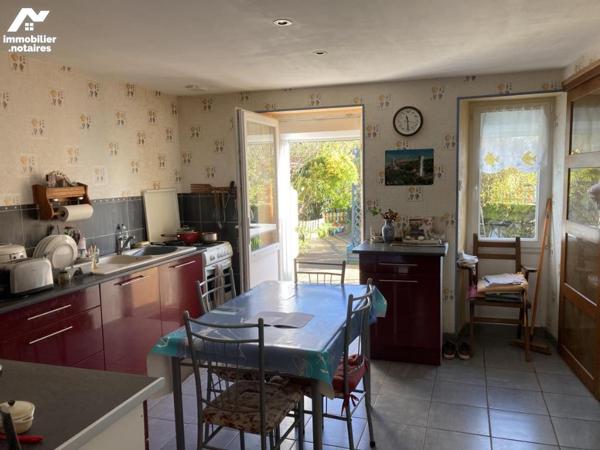 VIAGER, BAUD CENTRE VILLE, MAISON MITOYENNE AVEC GARAGE ET JARDINET / REF 31RLC