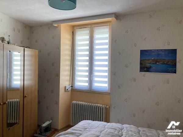 VIAGER, BAUD CENTRE VILLE, MAISON MITOYENNE AVEC GARAGE ET JARDINET / REF 31RLC