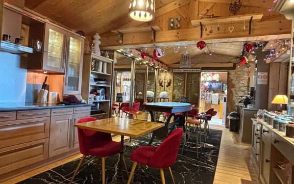 Maison à vendre    9 pièces •  Saint-Pierre-d'Oléron