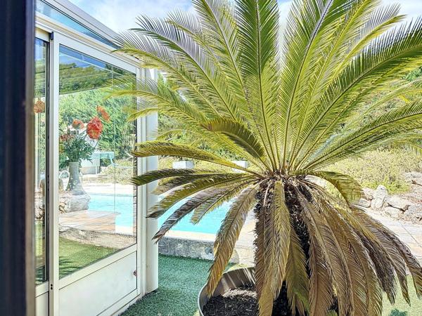 VILLA 89M² climatisée avec Piscine et Garage