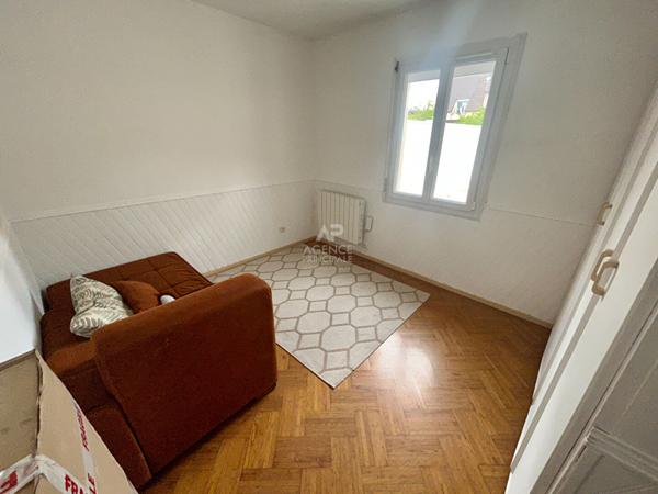 Maison Carrieres Sous Poissy 5 pièce(s) 132 m2 Loyer 1 650 €/mois **  - Référence  9289