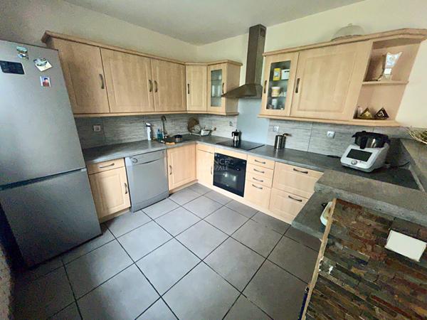 Maison Carrieres Sous Poissy 5 pièce(s) 132 m2 Loyer 1 650 €/mois **  - Référence  9289
