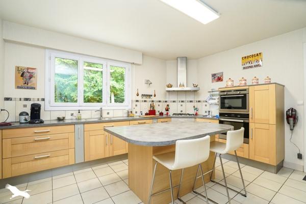 Maison à vendre |  La Membrolle-sur-Choisille |  7 pièces | 259 m²