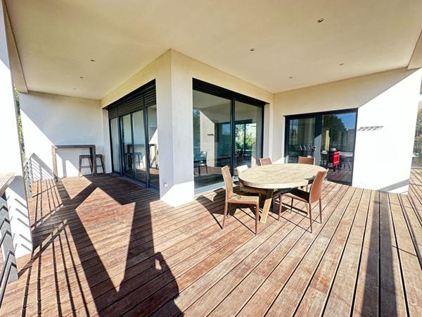 Maison d'architecte -2014- DPE B - 4 chambres - PISICNE