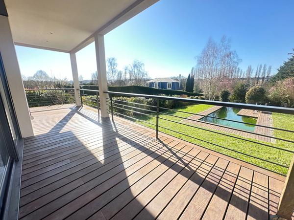 Maison d'architecte -2014- DPE B - 4 chambres - PISICNE