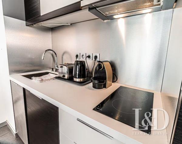 Toulouse T2 épuré – Balcon – proche métro – petite copro – Proche Garonne