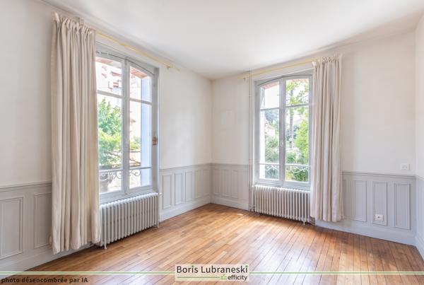 Maison
         6 pièces
        - 145 m² Exclusivité 338 000 € *