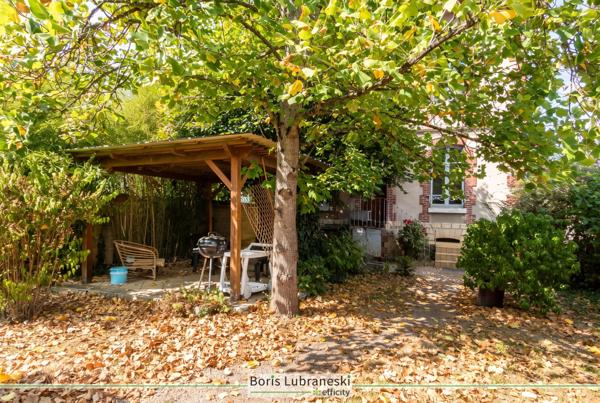 Maison
         6 pièces
        - 145 m² Exclusivité 338 000 € *