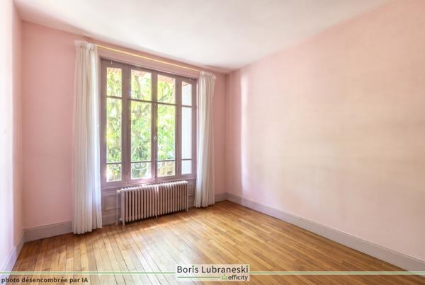 Maison
         6 pièces
        - 145 m² Exclusivité 338 000 € *