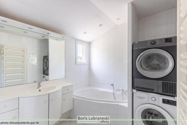 Maison
         6 pièces
        - 145 m² Exclusivité 338 000 € *