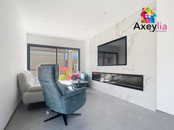 Pouilly-sous-Charlieu (42720) A VENDRE - POUILLY-SOUS-CHARLIEU - MAISON DE 2023 AVEC QUATRE CHAMBRES DONT UNE SUITE PARENTALE, GARAGE ET TER