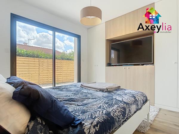 Pouilly-sous-Charlieu (42720) A VENDRE - POUILLY-SOUS-CHARLIEU - MAISON DE 2023 AVEC QUATRE CHAMBRES DONT UNE SUITE PARENTALE, GARAGE ET TER