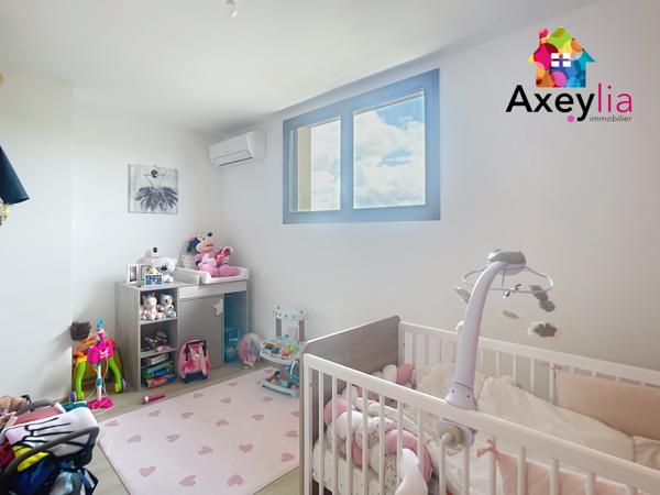 Pouilly-sous-Charlieu (42720) A VENDRE - POUILLY-SOUS-CHARLIEU - MAISON DE 2023 AVEC QUATRE CHAMBRES DONT UNE SUITE PARENTALE, GARAGE ET TER