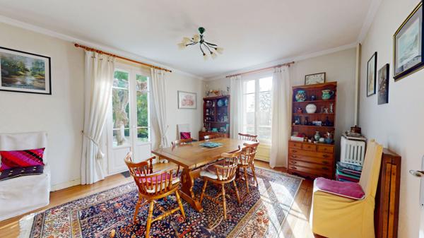 Maison avec vue imprenable 8 pièce(s) 196 m2