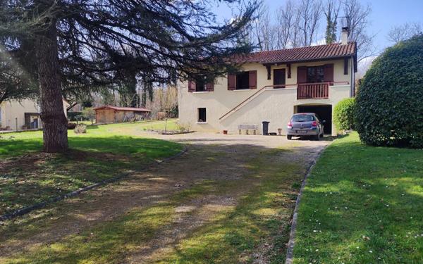 Maison à vendre    4 pièces •  Annesse-et-Beaulieu