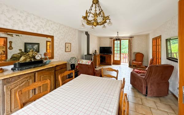 Maison à vendre    4 pièces •  Annesse-et-Beaulieu