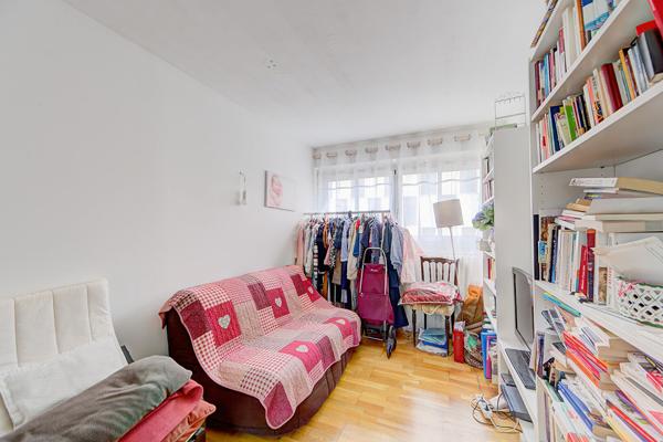 Appartement Saint Germain En Laye 3 pièces 57.52 m2 249 000 € **  - Référence  18968