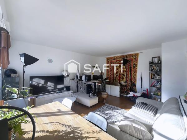 Appartement de 2 pièces avec balcon et parking