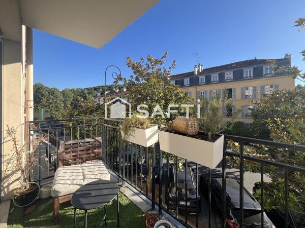 Appartement de 2 pièces avec balcon et parking
