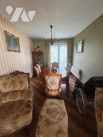 À Vendre à Mauriac (CANTAL)  - Pavillon avec fort potentiel au coeur de la ville.

Idéalement...