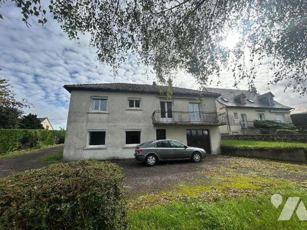 À Vendre à Mauriac (CANTAL)  - Pavillon avec fort potentiel au coeur de la ville.

Idéalement...
