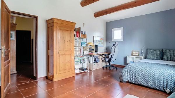 Villa Saint-Jean proche Forêt du Castillon 7 pièces 151 m² sur une parcelle de 572 m²