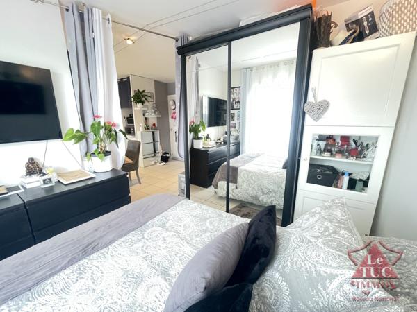 Grand studio. Coin nuit, cave, parking. Cavalaire-sur-Mer (83240)