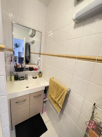 Grand studio. Coin nuit, cave, parking. Cavalaire-sur-Mer (83240)