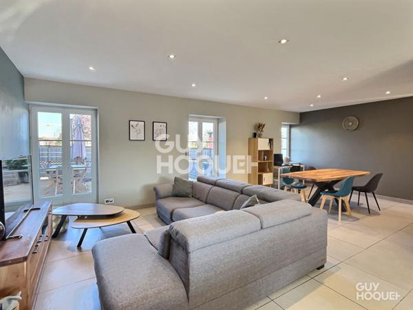 RARE SUR LE SECTEUR  T4 DEUX CHAMBRES DE 87 m² EN REZ-DE-JARDIN AVEC TERRASSES & PISCINE