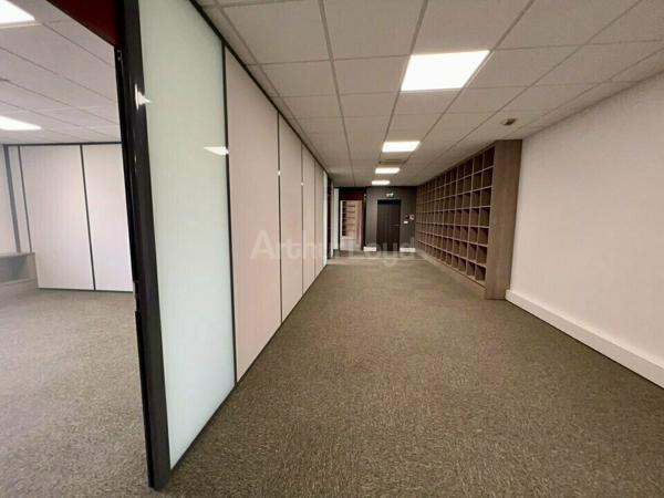 BUREAUX à LOUER de 755 m²