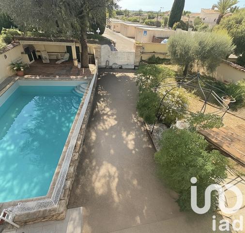 Maison à vendre 8 pièces 240 m² Saint-Cyr-sur-Mer