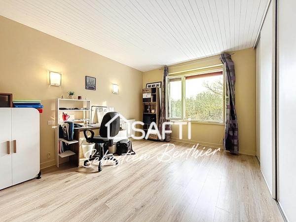 Maison de caractère rénovée avec piscine et vue dégagée –5 min Lavaur