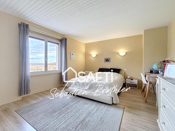 Maison de caractère rénovée avec piscine et vue dégagée –5 min Lavaur