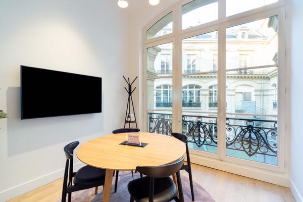 CW Privé à louer à PARIS 75011