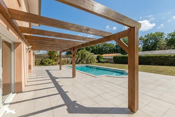 Maison à vendre 649 970 € Saint-Jean-d'Illac 6 p 183 m² DPE B