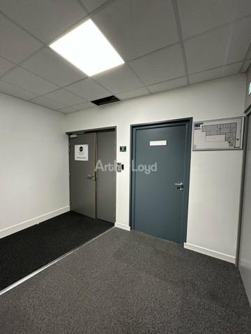 BUREAUX à LOUER de 526 m²