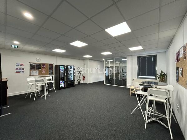 BUREAUX à LOUER de 526 m²