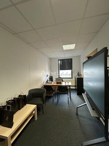 BUREAUX à LOUER de 526 m²