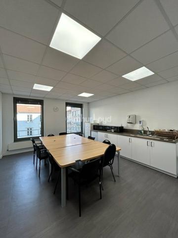 BUREAUX à LOUER de 526 m²