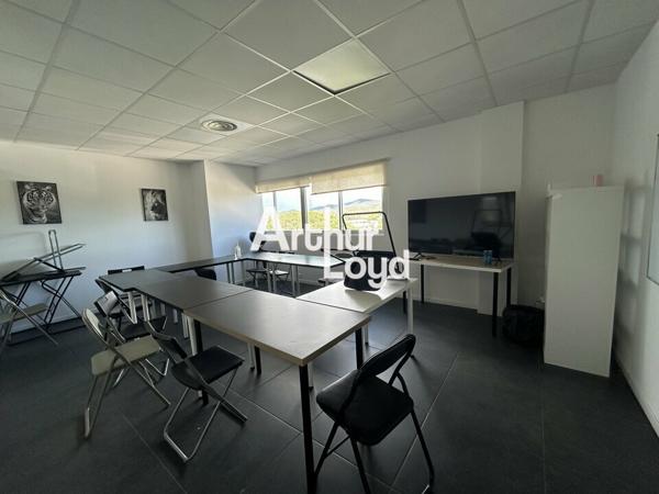 Bureaux à louer 175 m² divisibles dès 75 m² - Fréjus